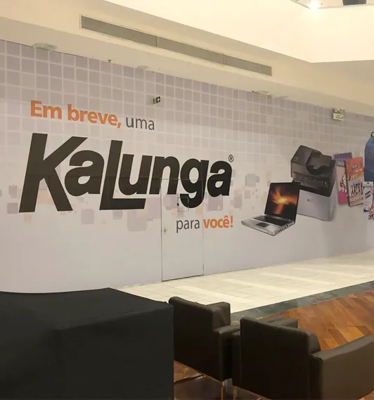 Adesivação de Tapume de Obra